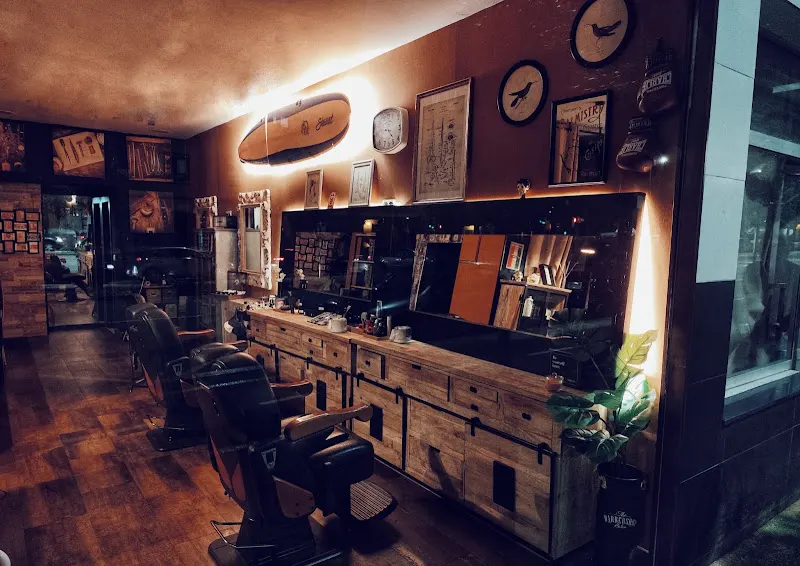 Peluquería Paulino Gijón - Barbería en Gijón - foto 2