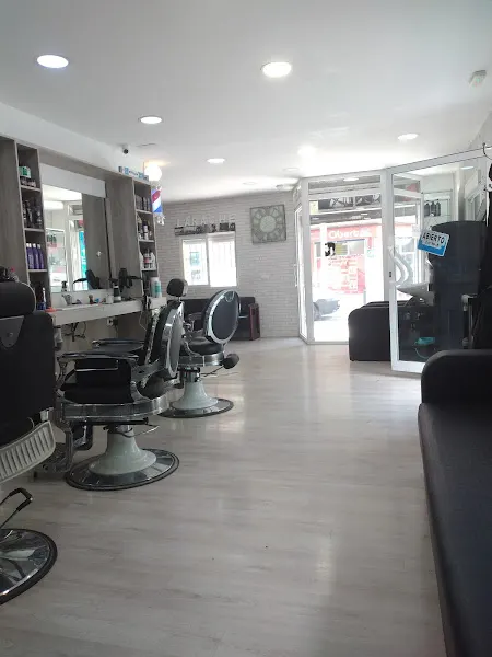 Peluqueria Larache - Peluquería en Elche - foto 2