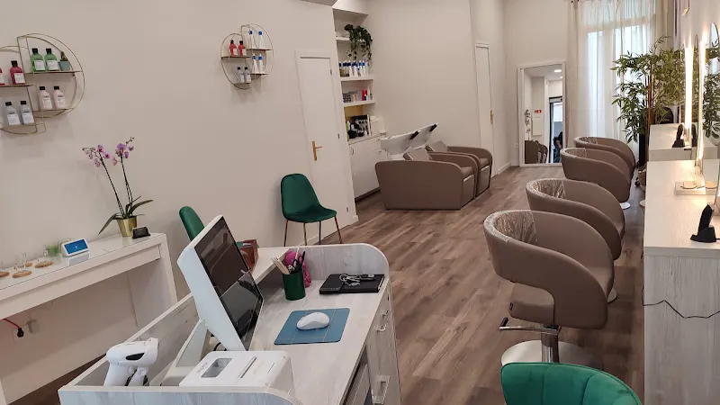 Narbona Estilista Bdn - Peluquería en Badalona - foto 2
