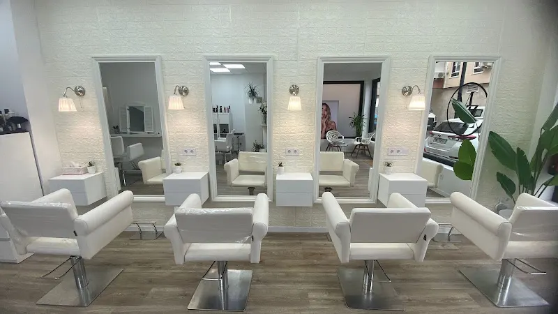 Peluquería Unisex Miza Hair Salon