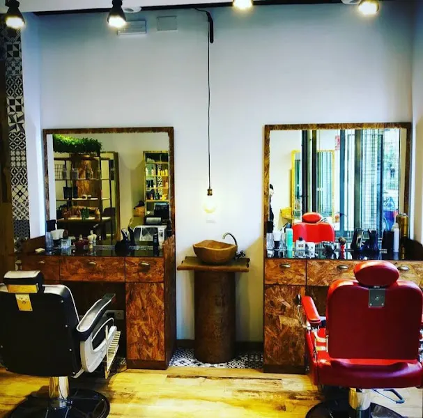 Miko's peluqueria de mujer y hombre. - Peluquería en Fuenlabrada - foto 2