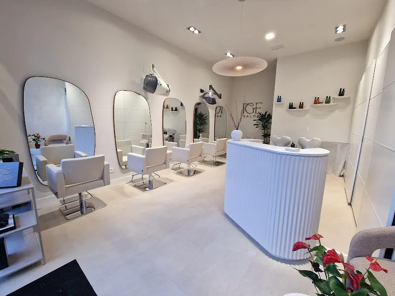 IGE SALÓN - Peluquería en Donostia-San Sebastian - foto 2
