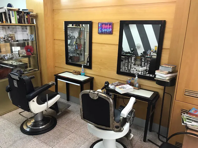 J.Cardenas Pelukeros. Barber Shop - Jaén