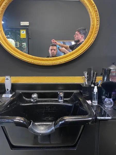 La Plaza Barber Shop
