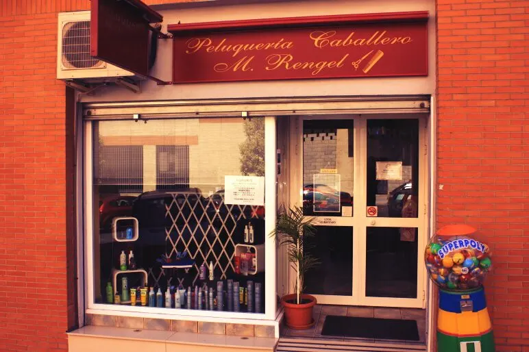 Peluquería de caballeros Manuel Rengel en Huelva