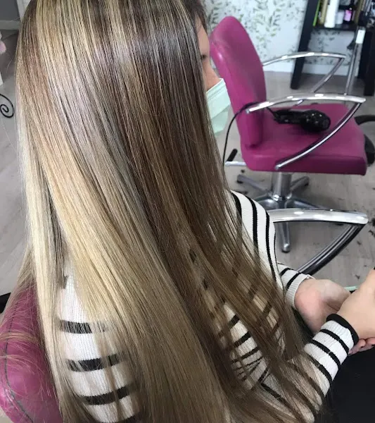 Peluqueria Esther Cruz - Centro de Belleza - Peluquería en Huelva - foto 4