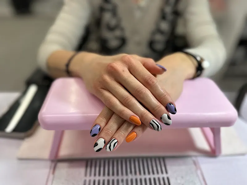 Peluqueria y Estètica Divinas - Lleida