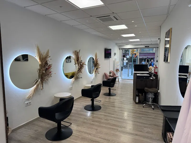 Cristhian Padilla - Salón de autor - Peluquería en Tarragona - foto 2