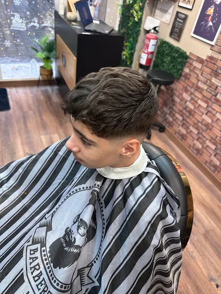 SAYMO BARBER SHOP - Barbería en Santa Coloma de Gramenet - foto 2