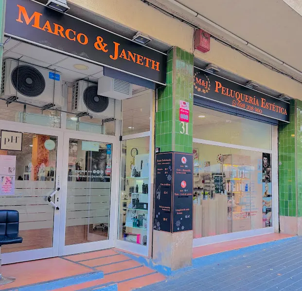 PELUQUERÍA/ESTETICA & NAILS MARCO & JANETH - Reus