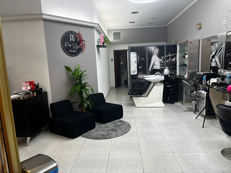 Ross Style Studios · Belleza & Estilo Ourense · Peluquería y Barbería - Ourense