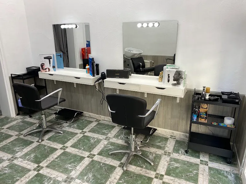 Gustavo Peluquería estilista Mujer - Hombre - Telde