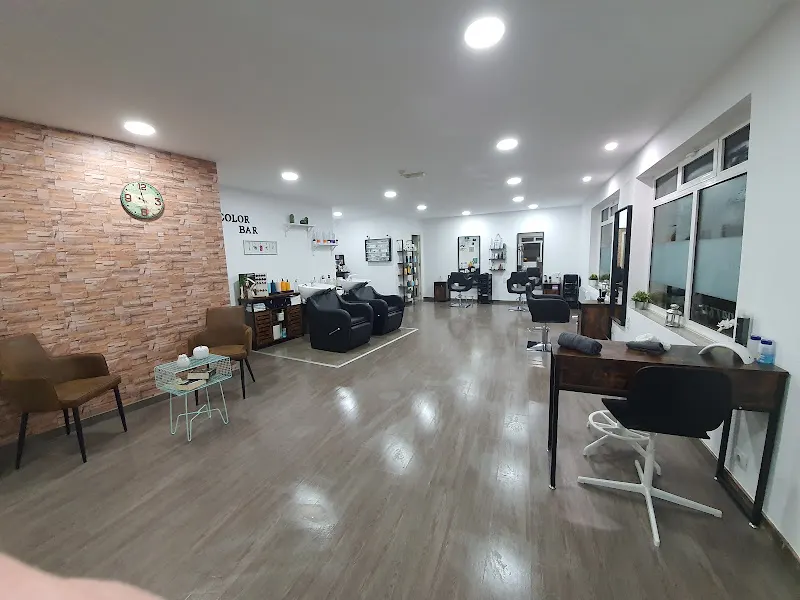 M.D. Estilistas - Peluquería en Lugo - foto 2
