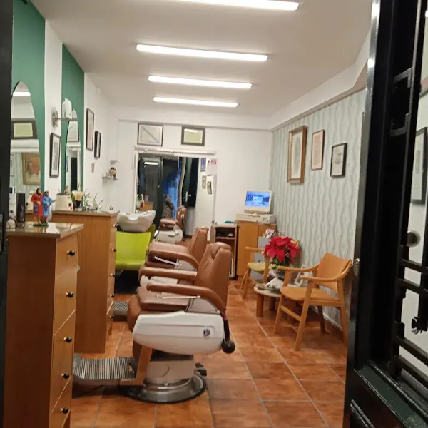 Peluquería Touriño - Peluquería en Santiago de Compostela - foto 2