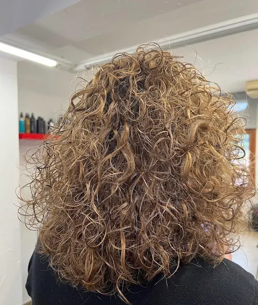 Peluquería Elegants - La Pobla de Segur