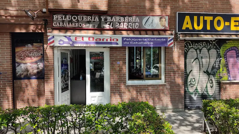Peluquería Barbería El Barrio - Peluquería en San Sebastián de los Reyes - foto 2