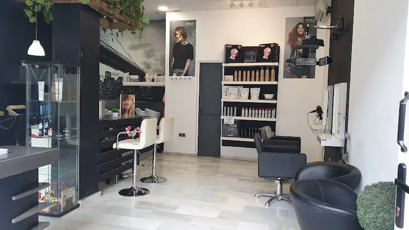 Chari Garcia Peluqueria Unisex - Peluquería en El Puerto de Santa María - foto 2