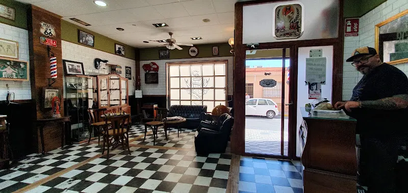 La casa de los barberos (Barbershop Jesús Moreno) - Barbería en El Ejido - foto 2