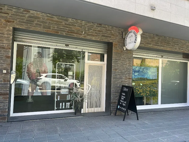 L'atrezzo perruqueria i estèstica - Peluquería en La Seu d'Urgell - foto 2