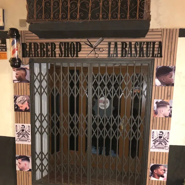 Barbershop la baskula - Peluquería en Mont-roig del Camp - foto 2
