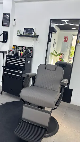 LÓPEZ BARBER STUDIO - Villamartín