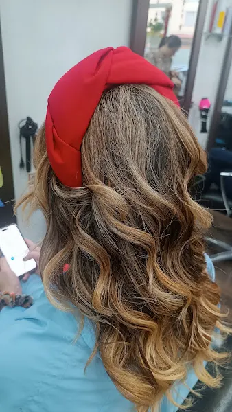 Peluquería y Estética Meral - Peluquería en Ciudad Rodrigo - foto 2