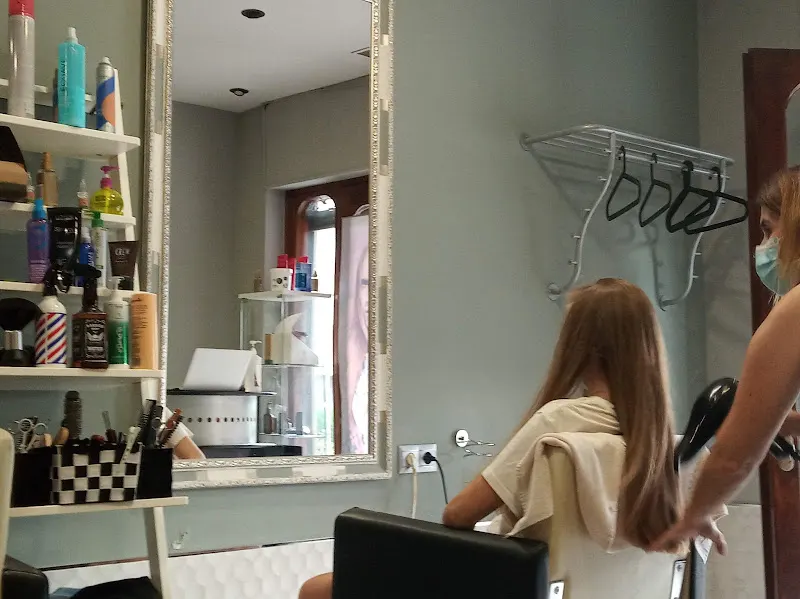 PELUQUERIA Sari