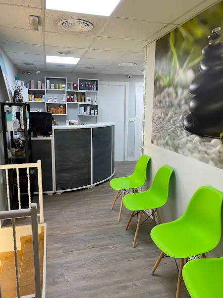 María Carmen Angosto Dionis - Centro de estética en Melilla - foto 2
