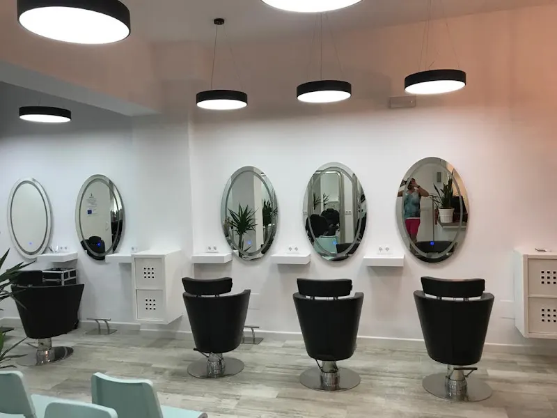 S2S Peluqueros & Estética - Peluquería en Toledo - foto 2