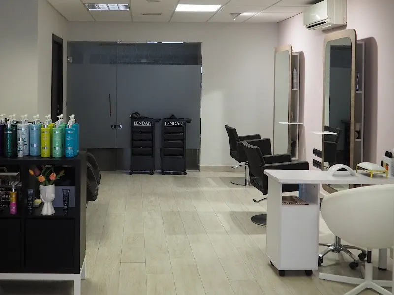 Peluquería C&L - Peluquería en Binefar - foto 2