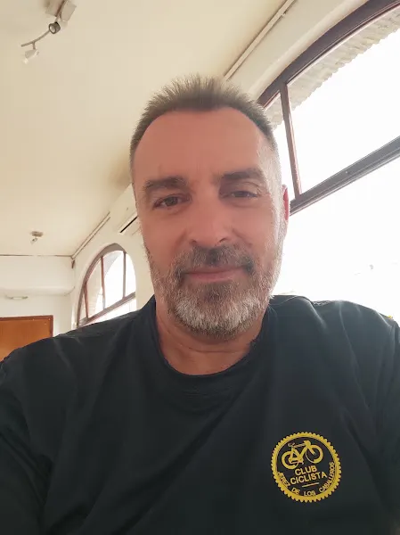 Peluquería De Caballeros Alberto Andrades - Peluquería en Jerez de los Caballeros