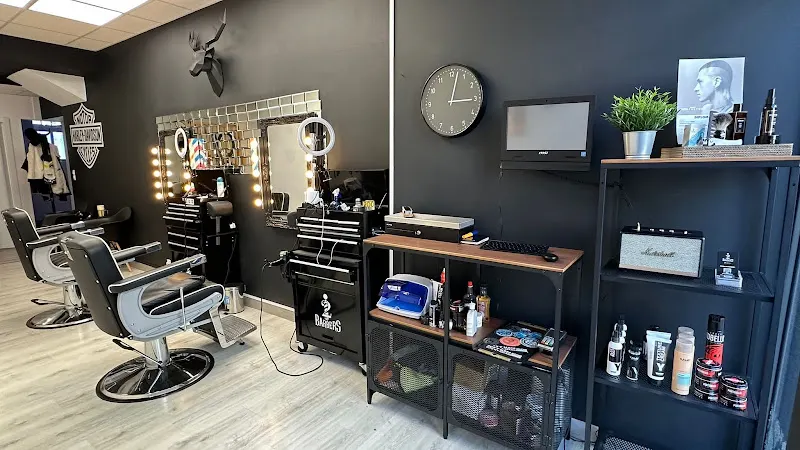 2 Barbers Navia - Navia
