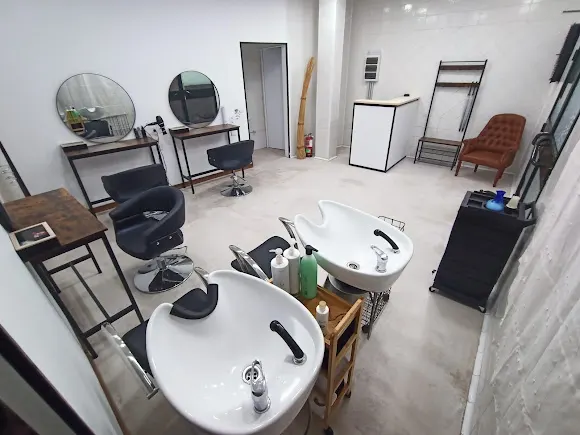 Salon de Peluquería Almudena JS - Tres Cantos
