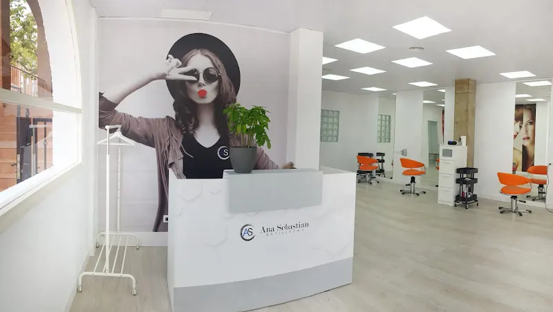 Ana Sebastian Estilistas - La Puebla de Alfinden