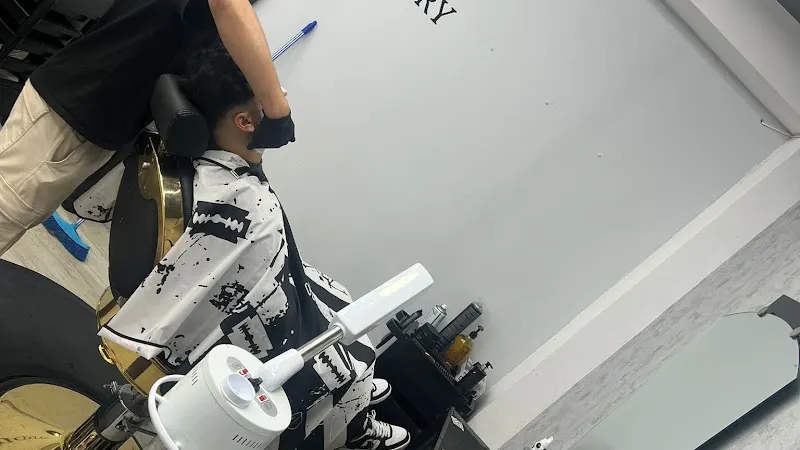 Barber Studio Bry - La Puebla de Alfinden