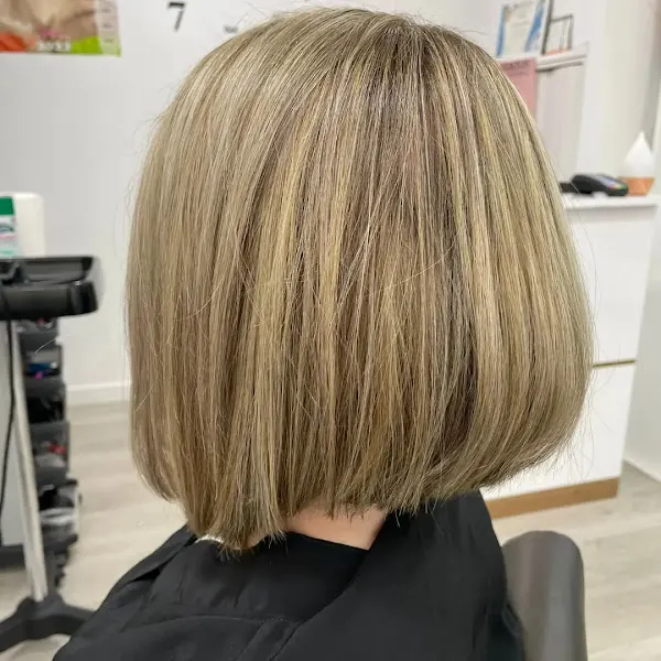 Peluquería y Estética La Bella
