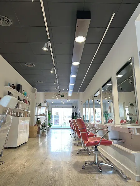 Peluquería Reme Rando - Salón Orgánico Vila Olímpica - Head Spa Capilar en Barcelona - Peluquería en Barcelona - foto 2