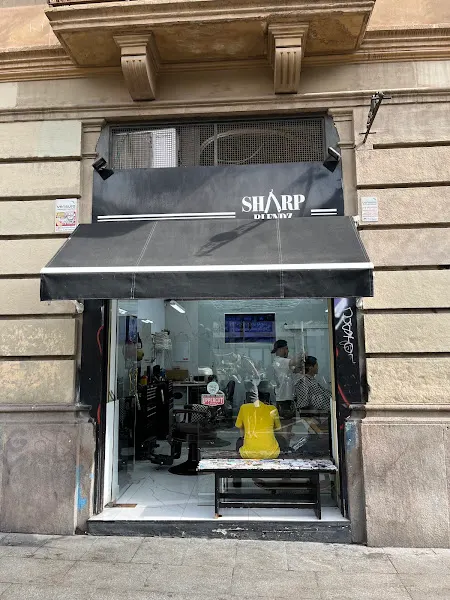 SHARP BLENDZ BARBERSHOP BARCELONA