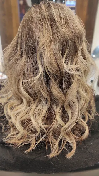 Tendencia Perruqueria i Estètica - Peluquería en Barcelona - foto 2
