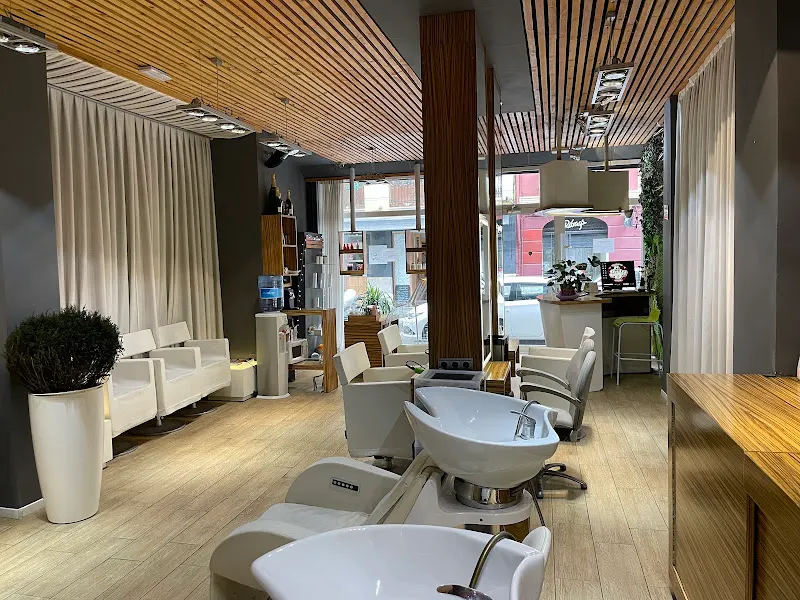 Peluqueria y estética La Gente - Valencia