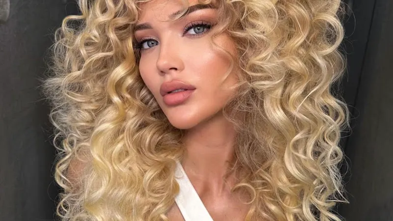 Ruby Nuevas Lineas Estilistas - Peluquería en Valencia - foto 4