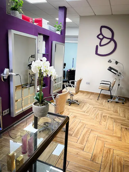 "SALÓN DE BELENIA" Belleza & Bienestar