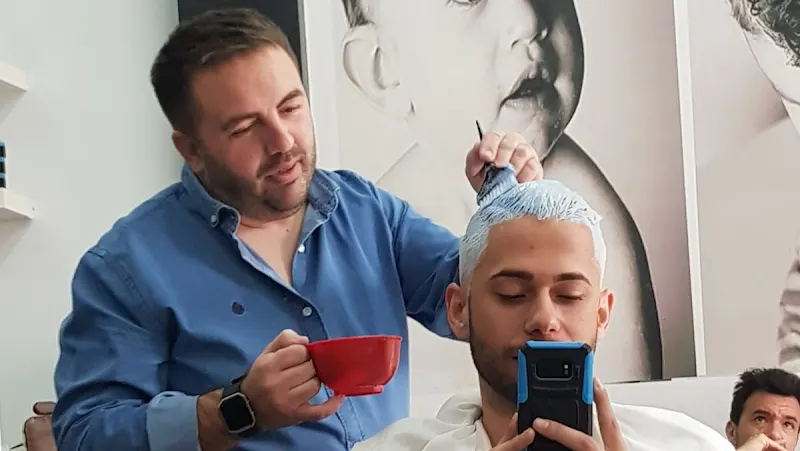 Aguirre peluqueros - Peluquería en Sevilla - foto 2