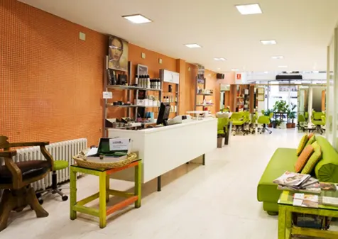 Antonio Ysun Peluquería - Peluquería en Zaragoza - foto 2