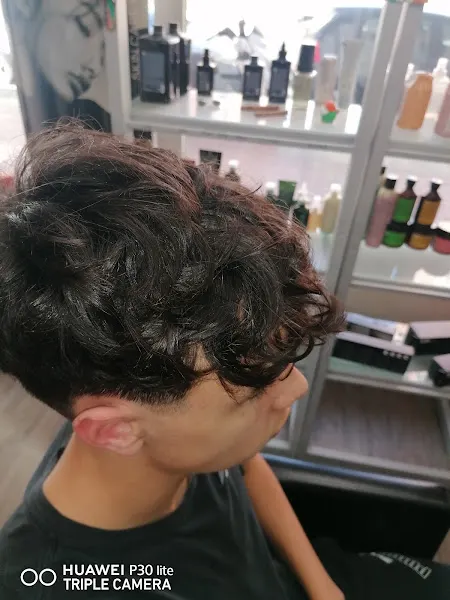 No.Un Peluqueros - Peluquería en Zaragoza - foto 2