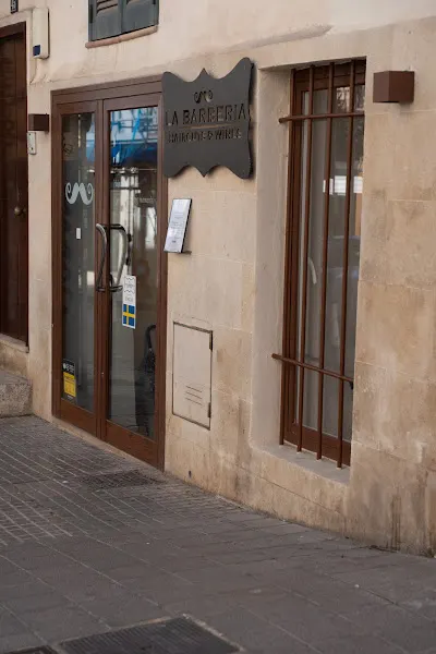 La Barberia Haircuts & Wines (Santa Catalina) - Palma