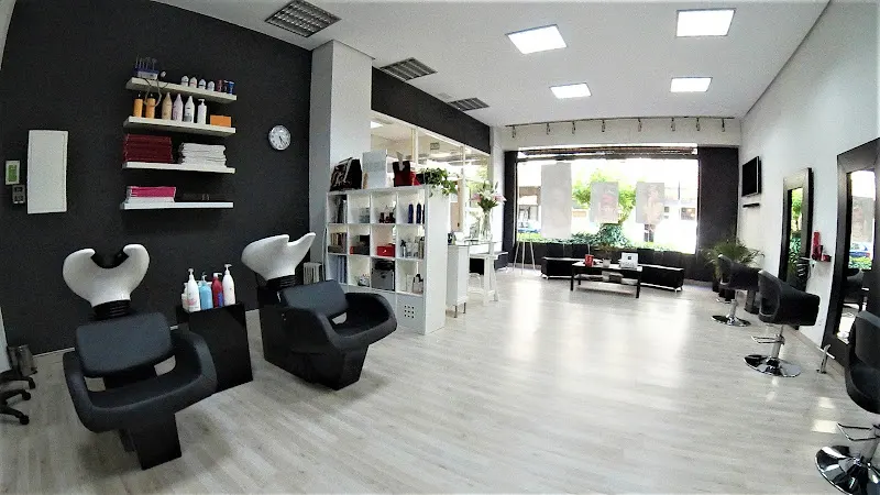 Cristina Minayo estilista - Peluquería en Valladolid - foto 4