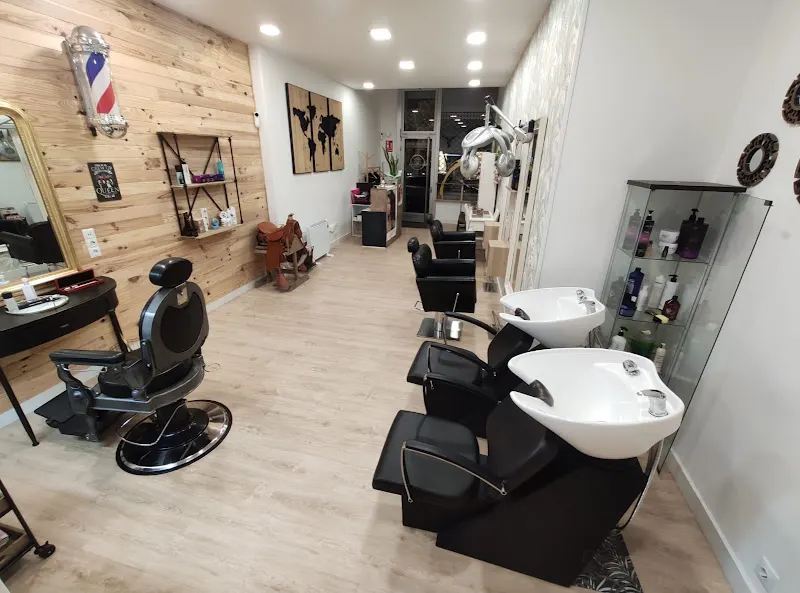 VN Vanesa Nogueira Salón de belleza unisex - Peluquería en Vigo - foto 2