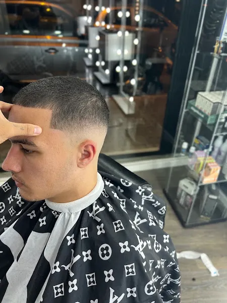 JUANDA ARENAS BARBER STUDIO ALTABIX