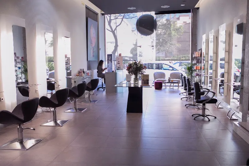 Eme Hair Studio - Peluquería en Fuengirola - foto 3